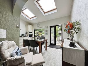 Kitchen/ Diner - click for photo gallery